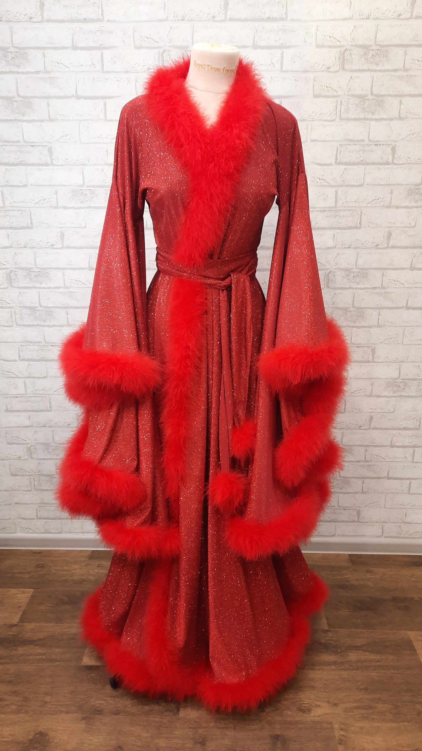 Rich widow robe in glitter