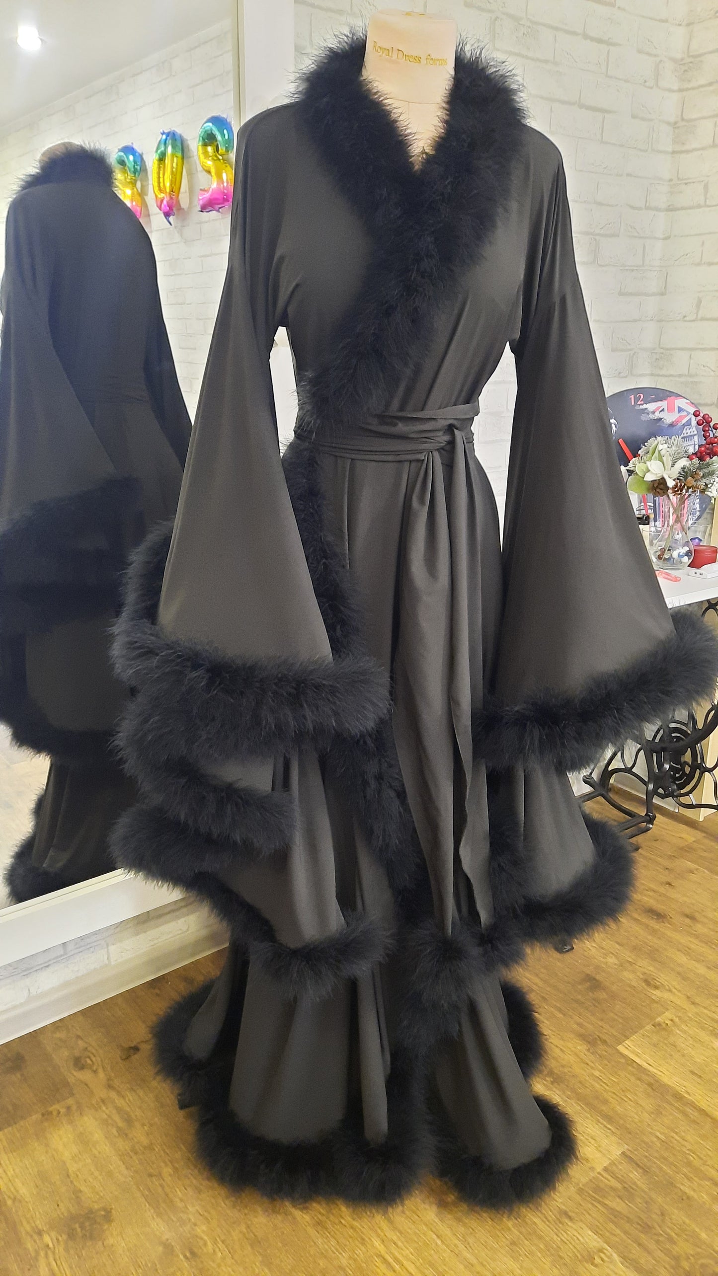 Rich widow robe in glitter