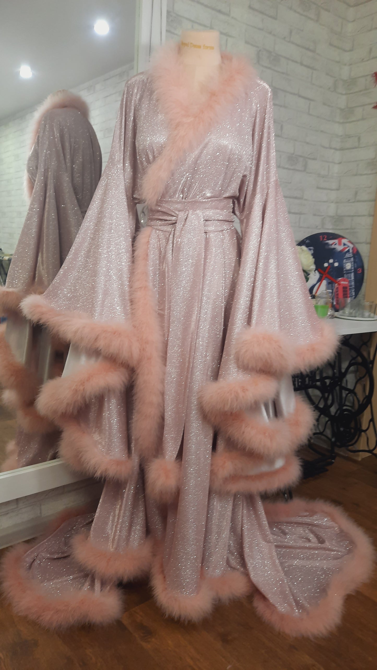 Rich widow robe in glitter