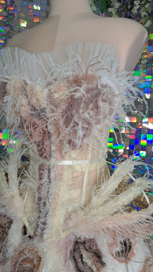 Tuille and feather set